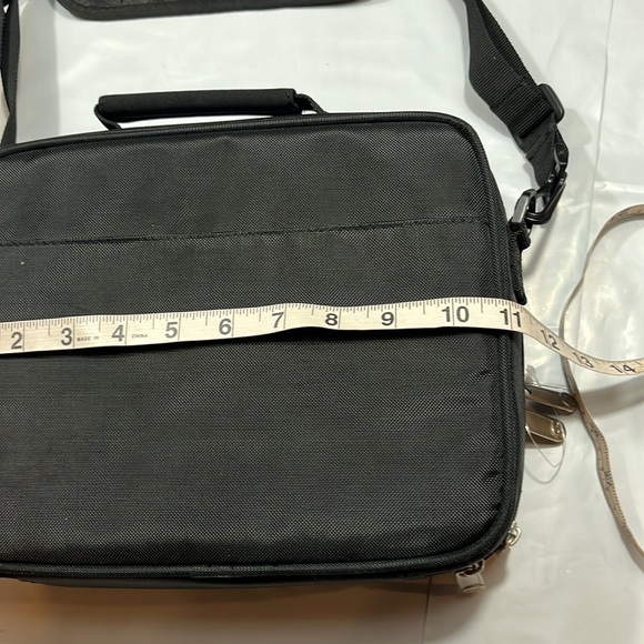 INIT GRAY BLACK soft ZIP CASE padded technology gaming Crossbody strap, pockets - Picture 10 of 14